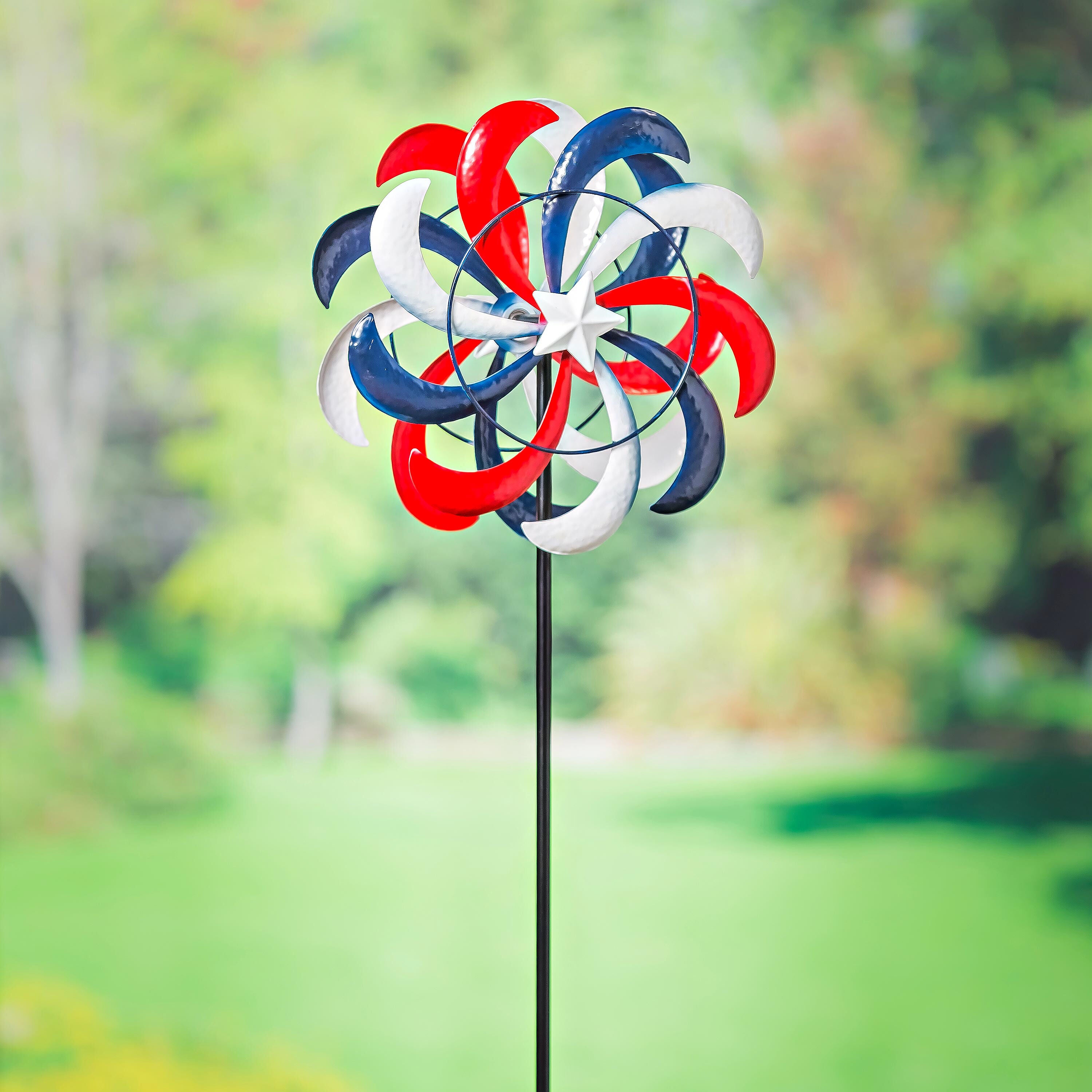 IDEE 秋山花 「A nice wind is blowing!」 Red, White and Blue Wind Spinner – Plow & Hearth