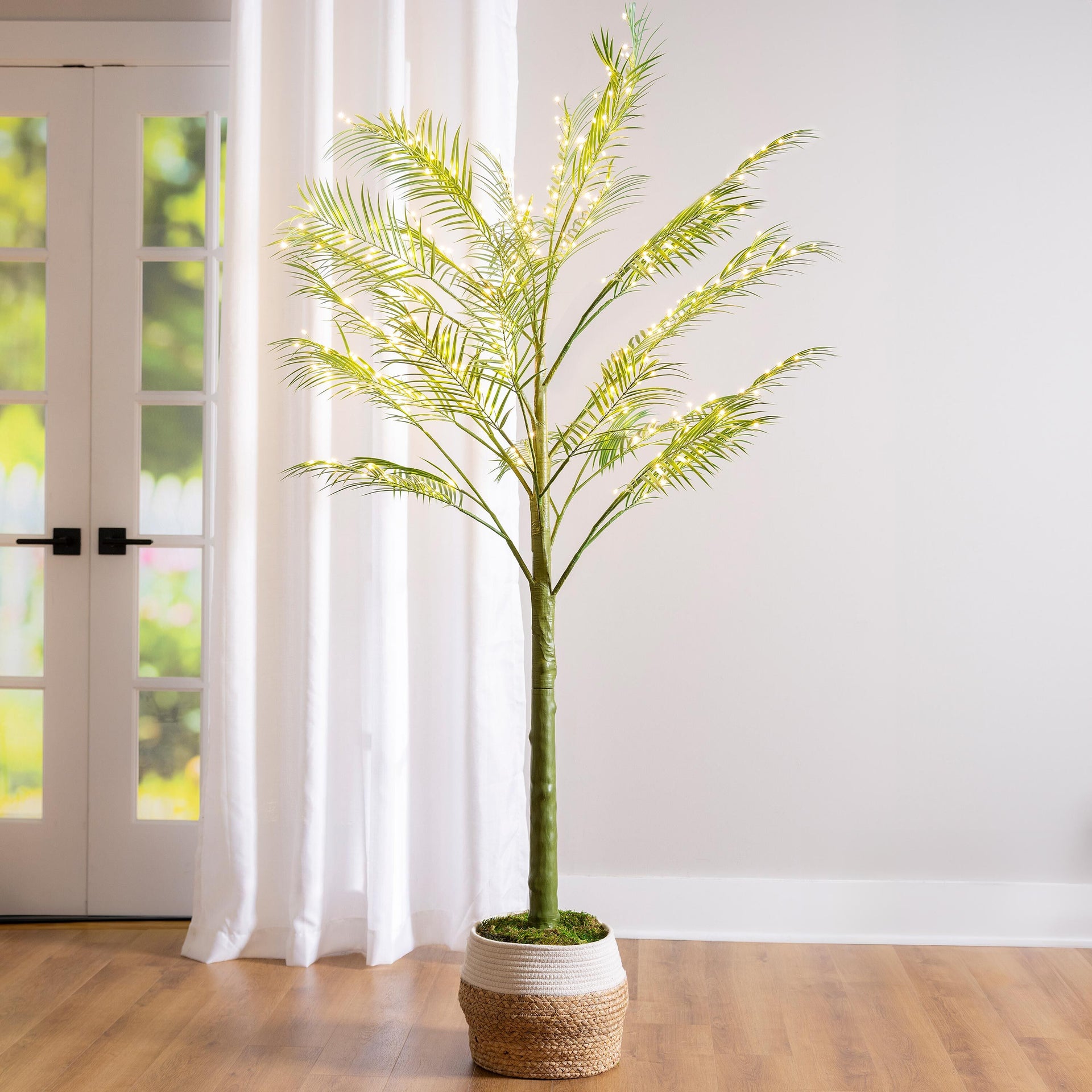 Indoor/Outdoor LED Palm Tree 6' – Plow & Hearth