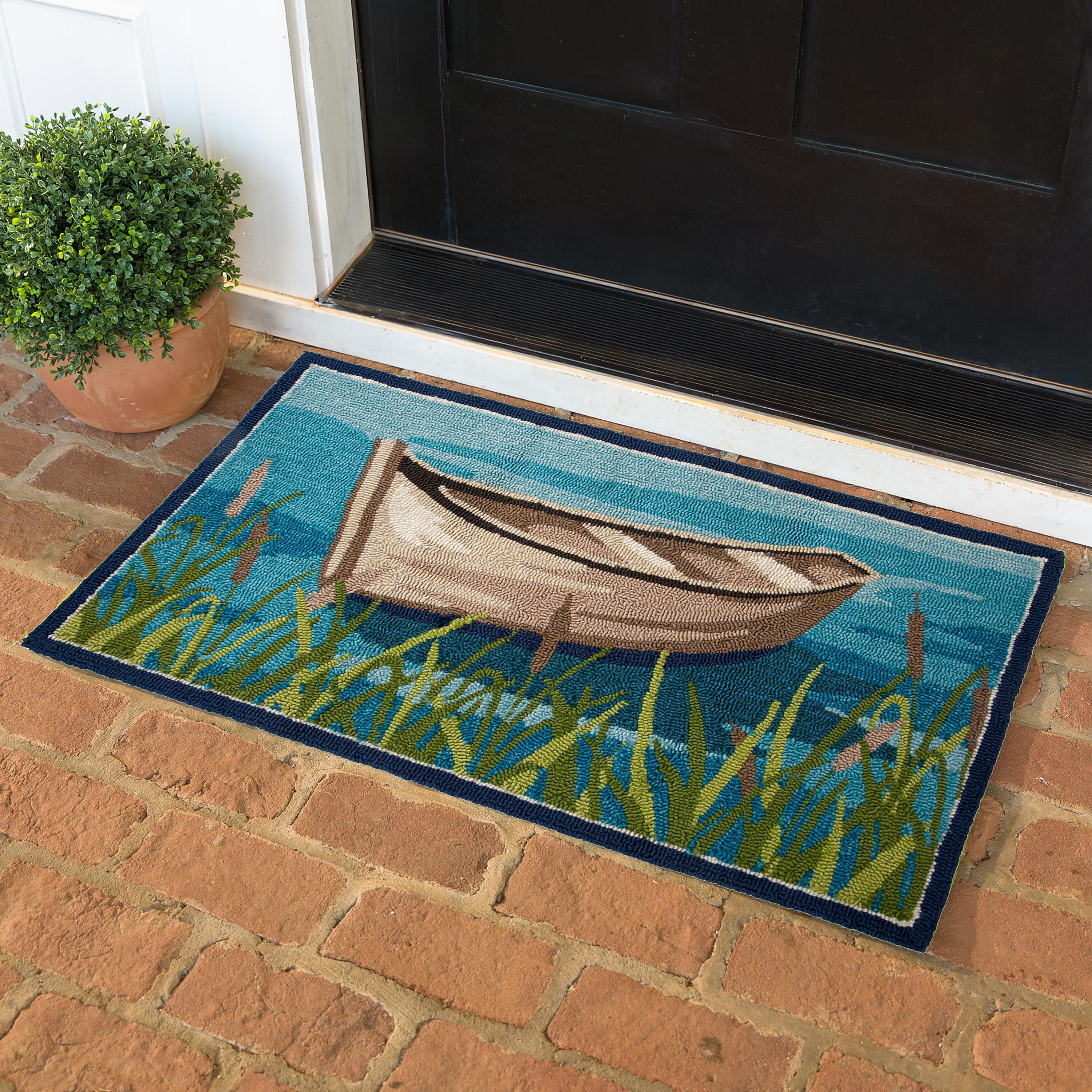 Indoor/Outdoor Hand-Hooked Polypropylene Boat Accent Rug – Plow