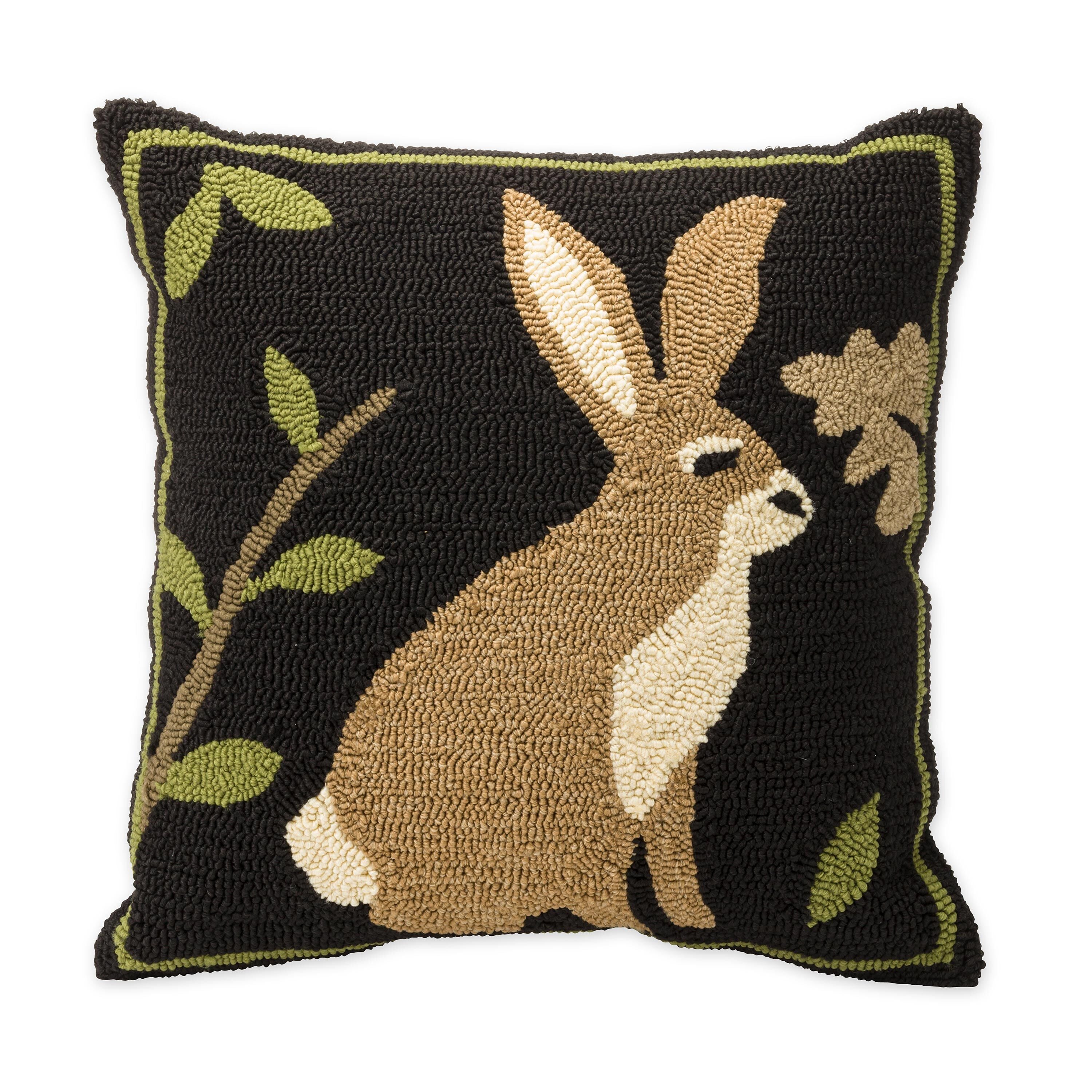 ベッド・クッション・ハウス MYZOOSpace PlanWOOD SERIES Indoor/Outdoor Woodland Throw Pillow w/Rabbit | Plow & Hearth