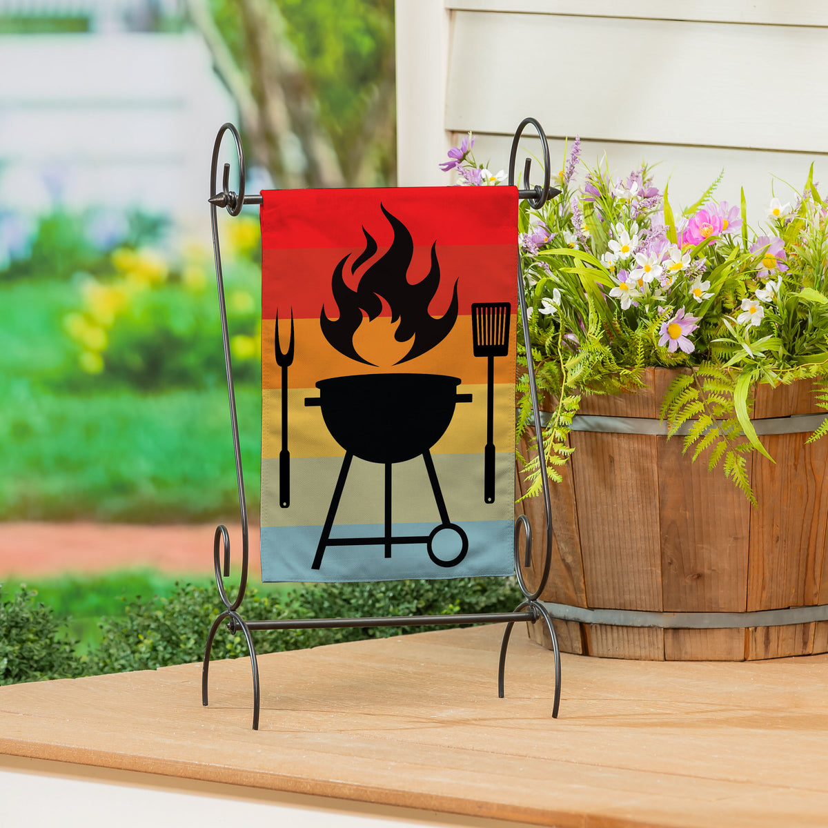 Gradient Grill Burlap Garden Flag – Plow & Hearth