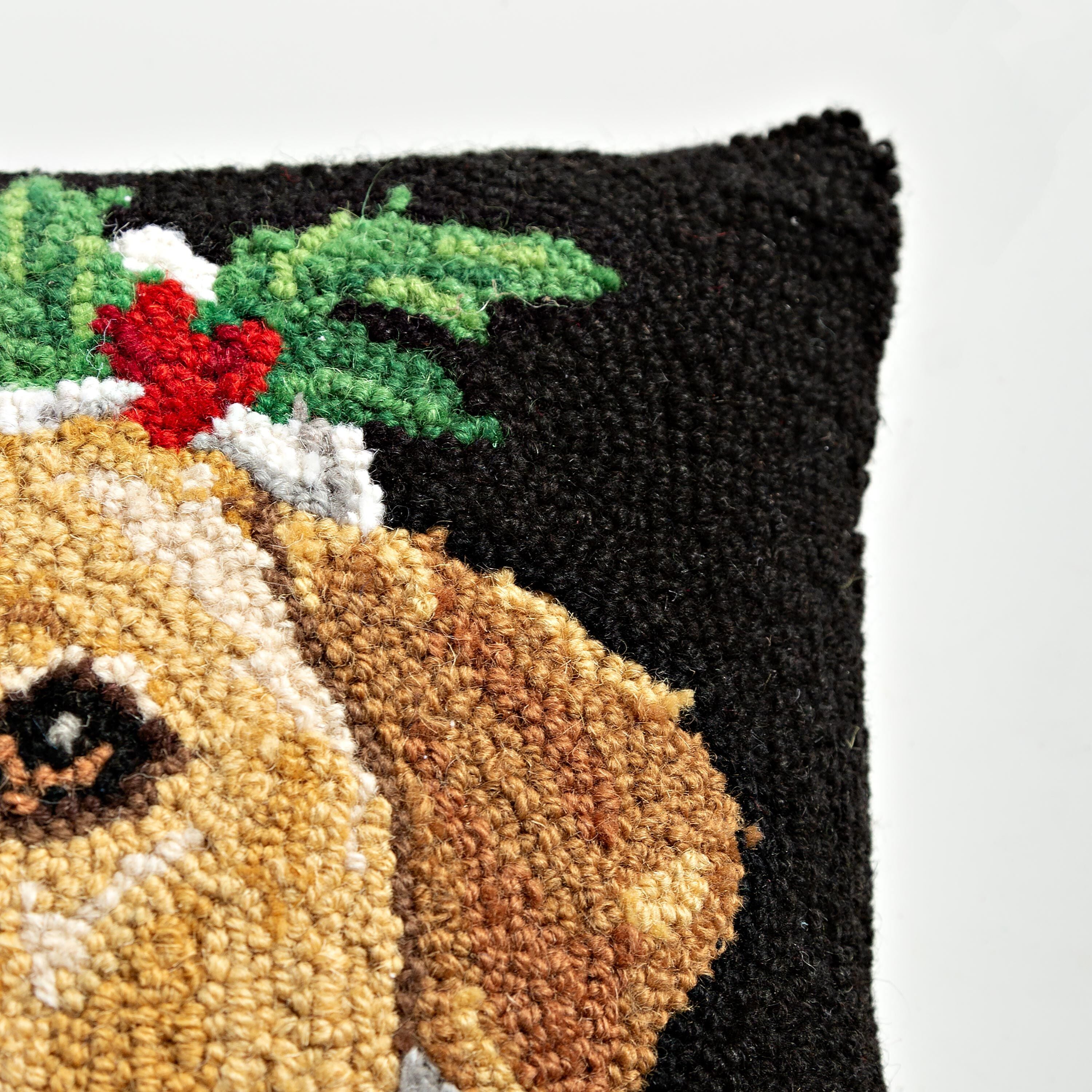 Plow & Hearth Golden Retriever Santa Throw Pillow - Thumbnail 5