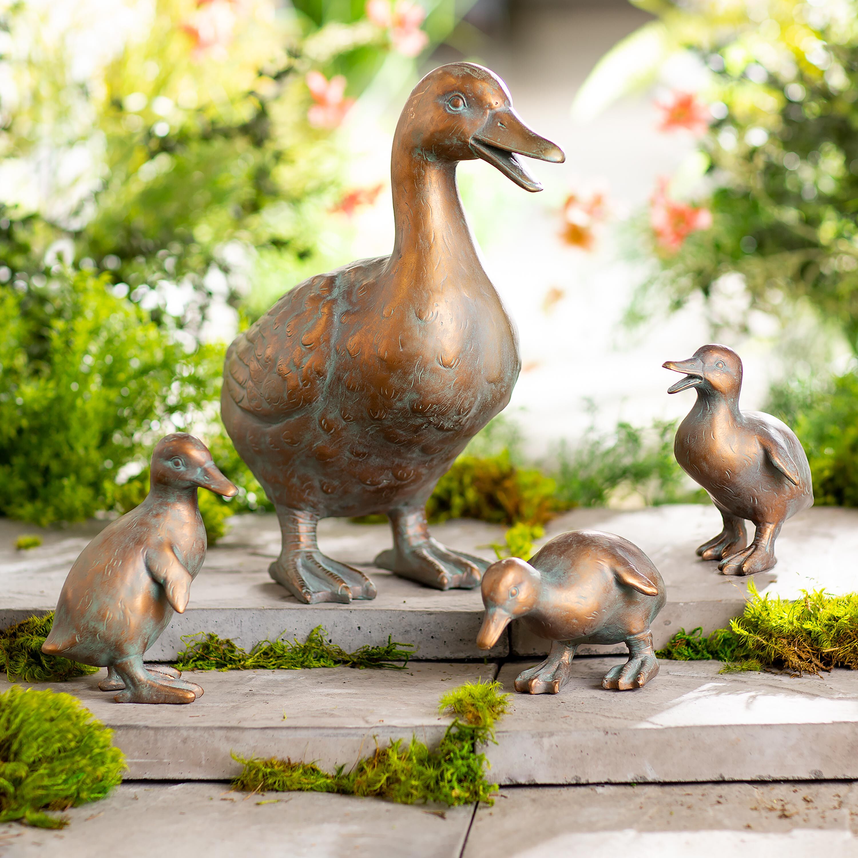 Duck Family with Mother and Three Babies, Set of 4 – Plow & Hearth
