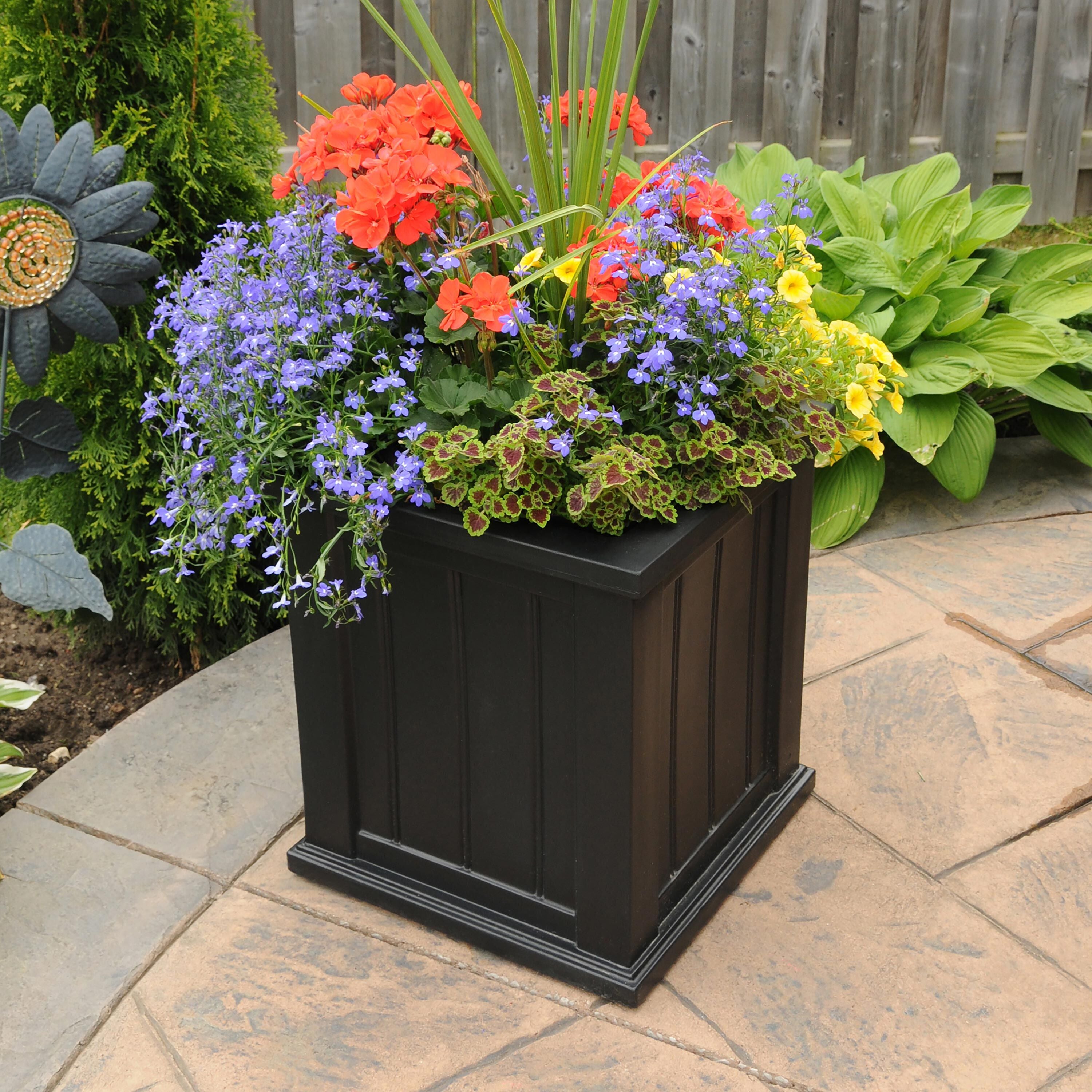 Evergreen Lexington Planter - Thumbnail 4