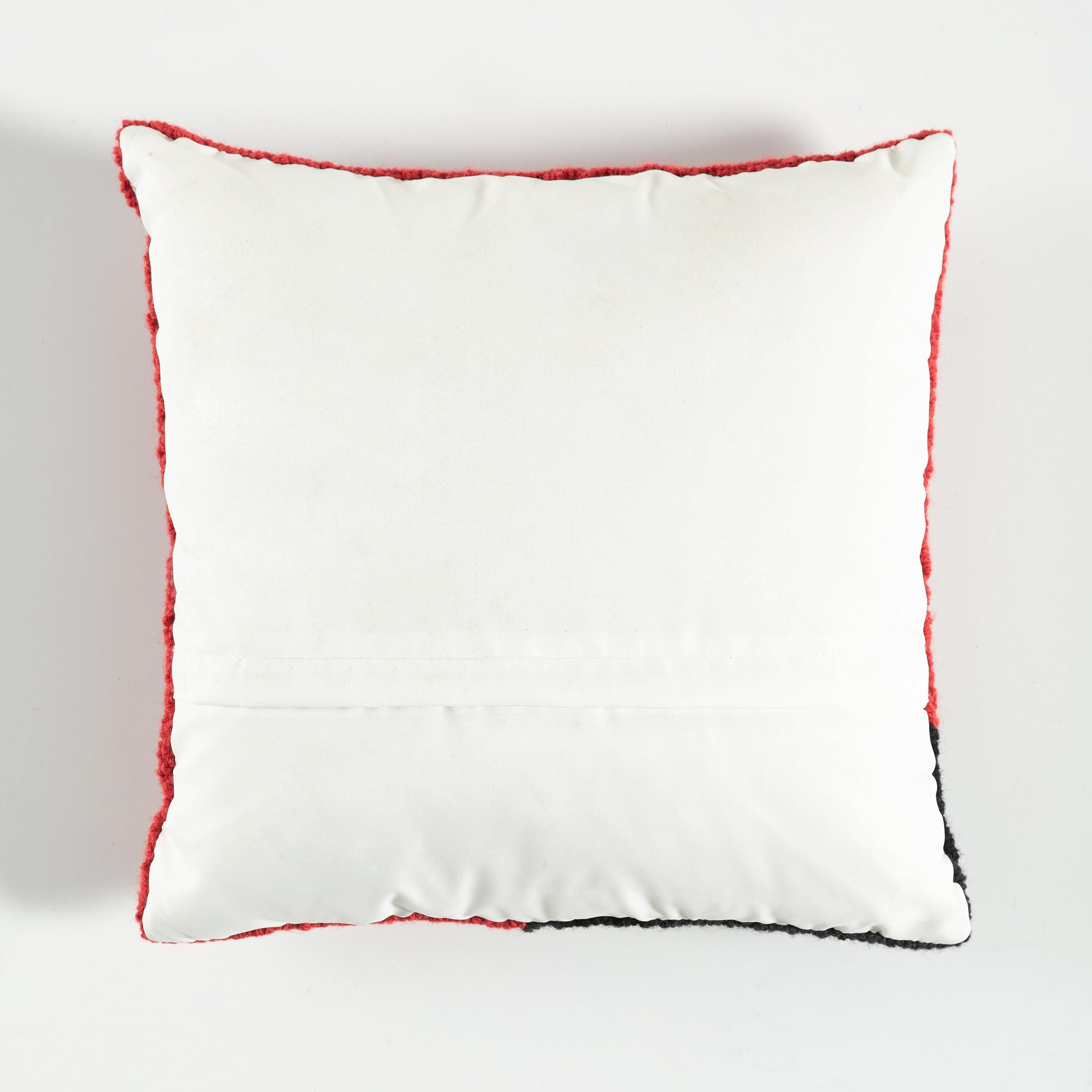 Plow & Hearth German Shepherd Throw Pillow - Thumbnail 4