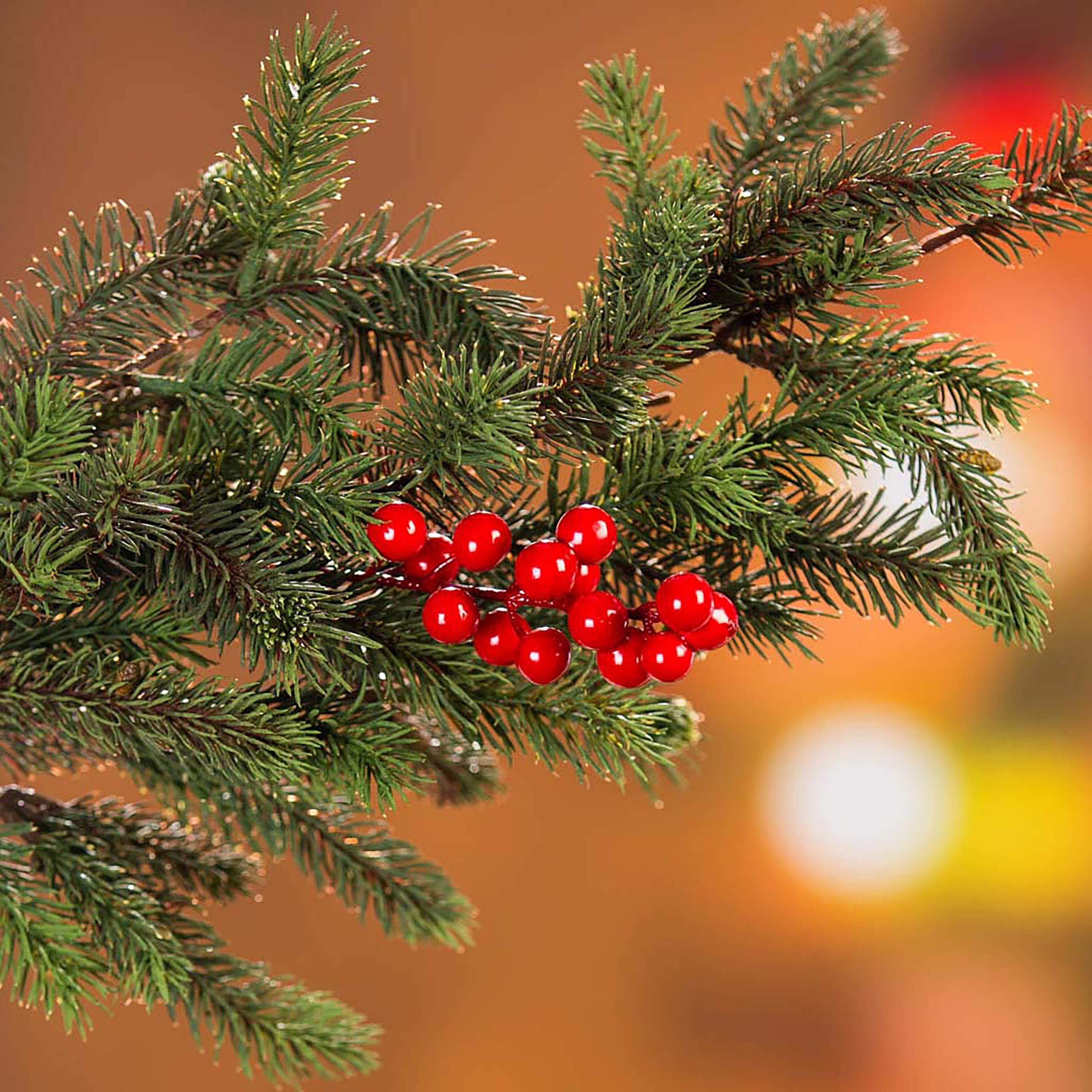 Classic Cardinal Complete Christmas Tree Kit with 250 Lights and