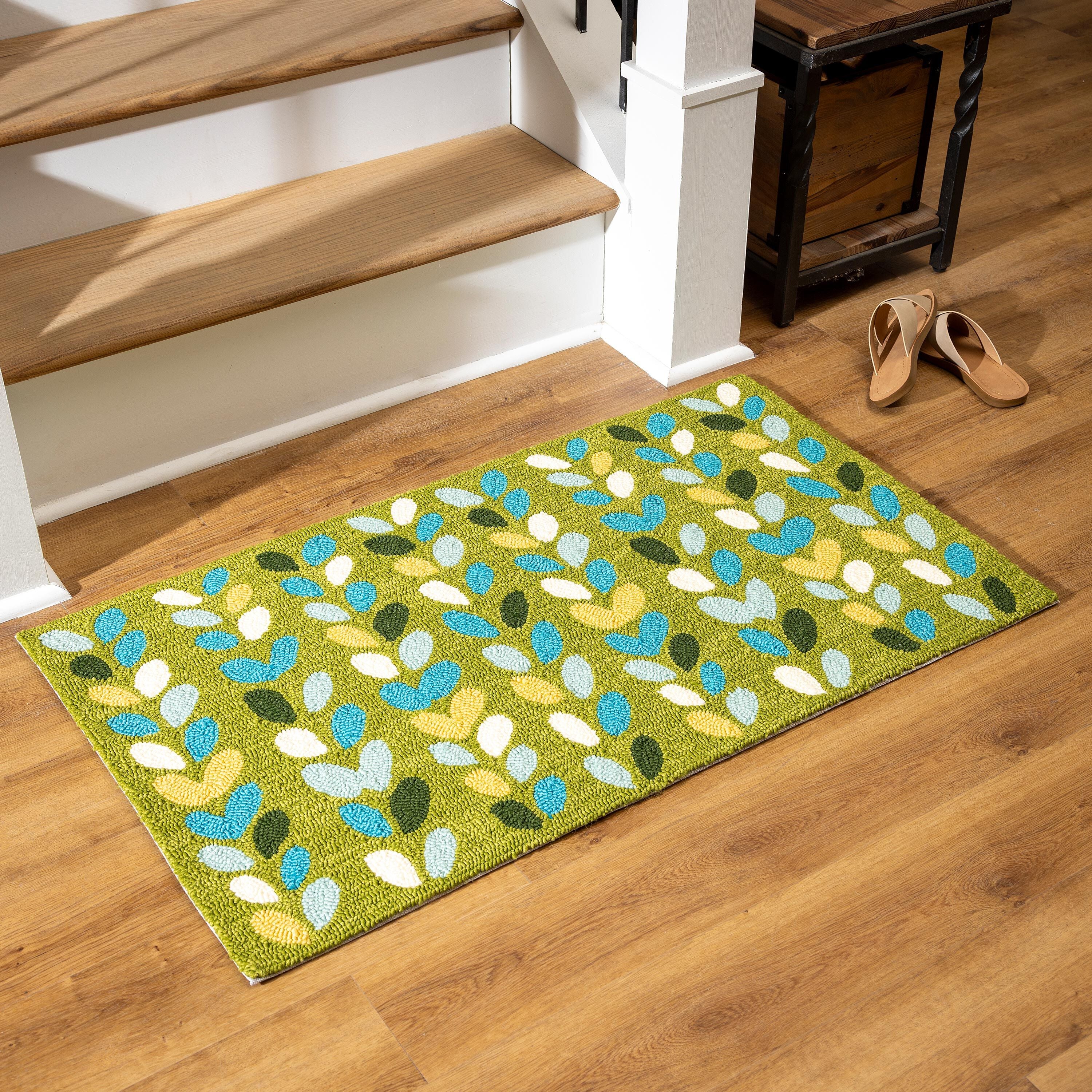 Indoor/Outdoor Hooked Polypropylene Sprouts Rug 24
