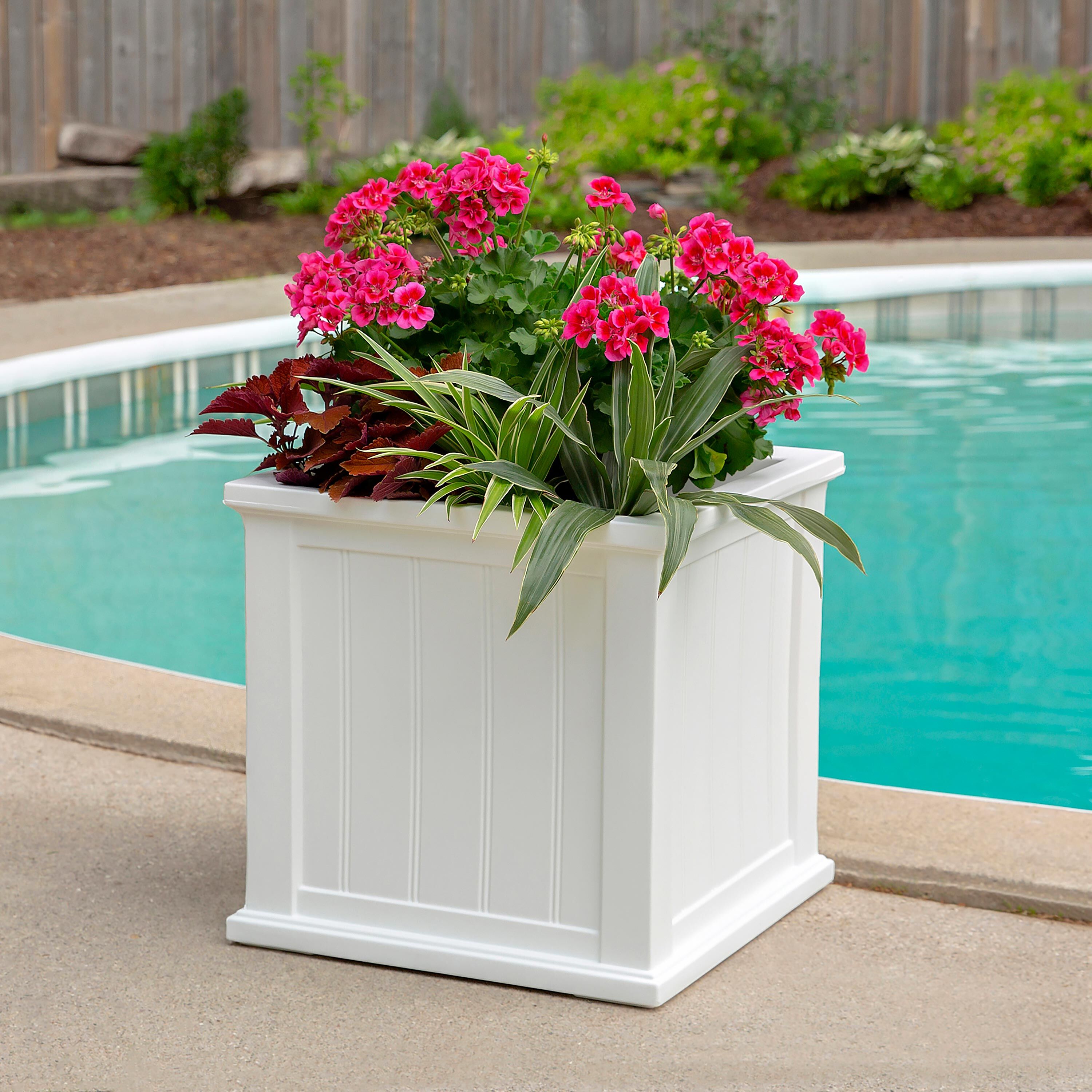 Evergreen Lexington Planter - Thumbnail 4