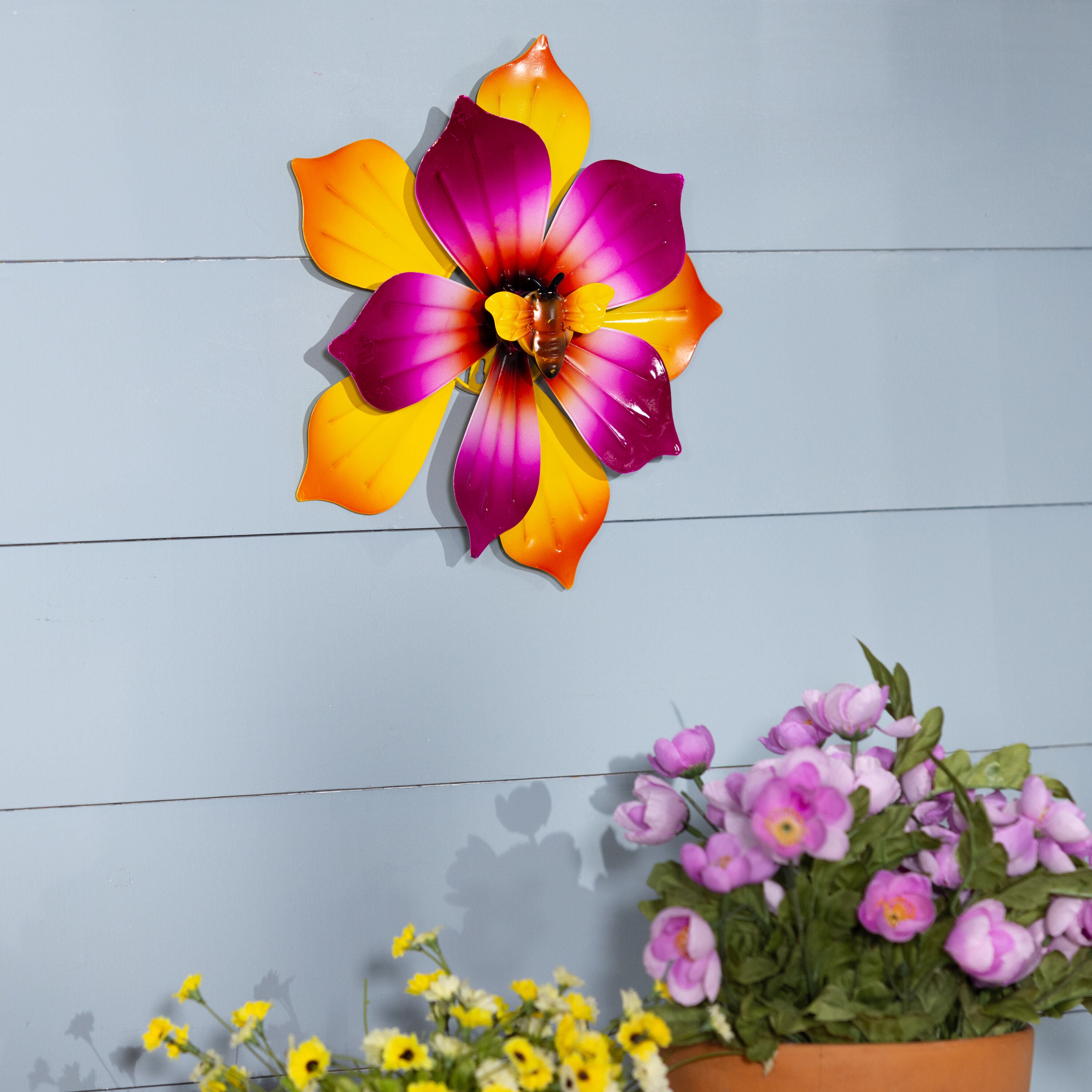 バルーンフラワー Metal Radiant Blossom Bee Wall Spinner 13