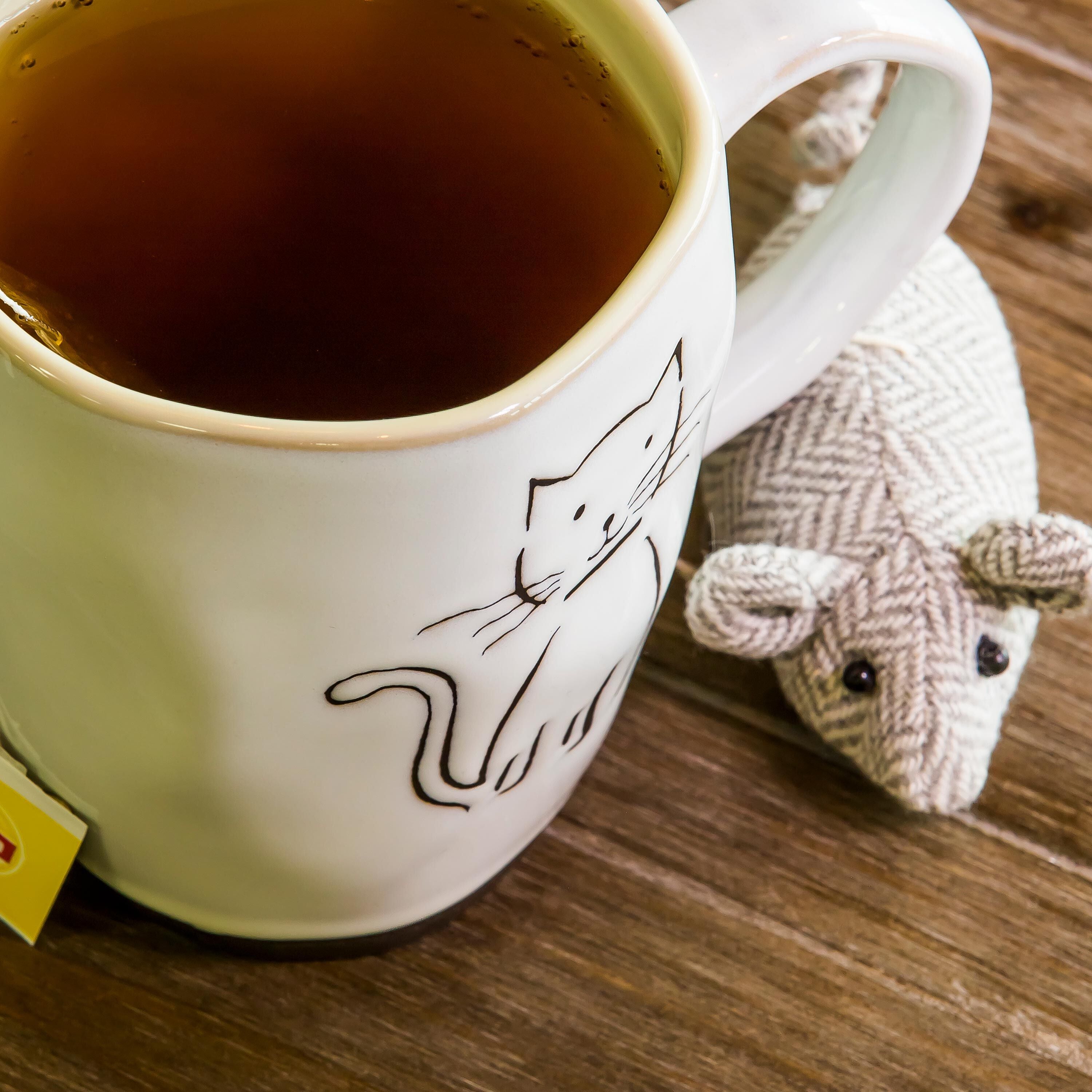 Pet Central Drinkware Gift Set Ceramic Cup and Mouse Toy, Pet Cat