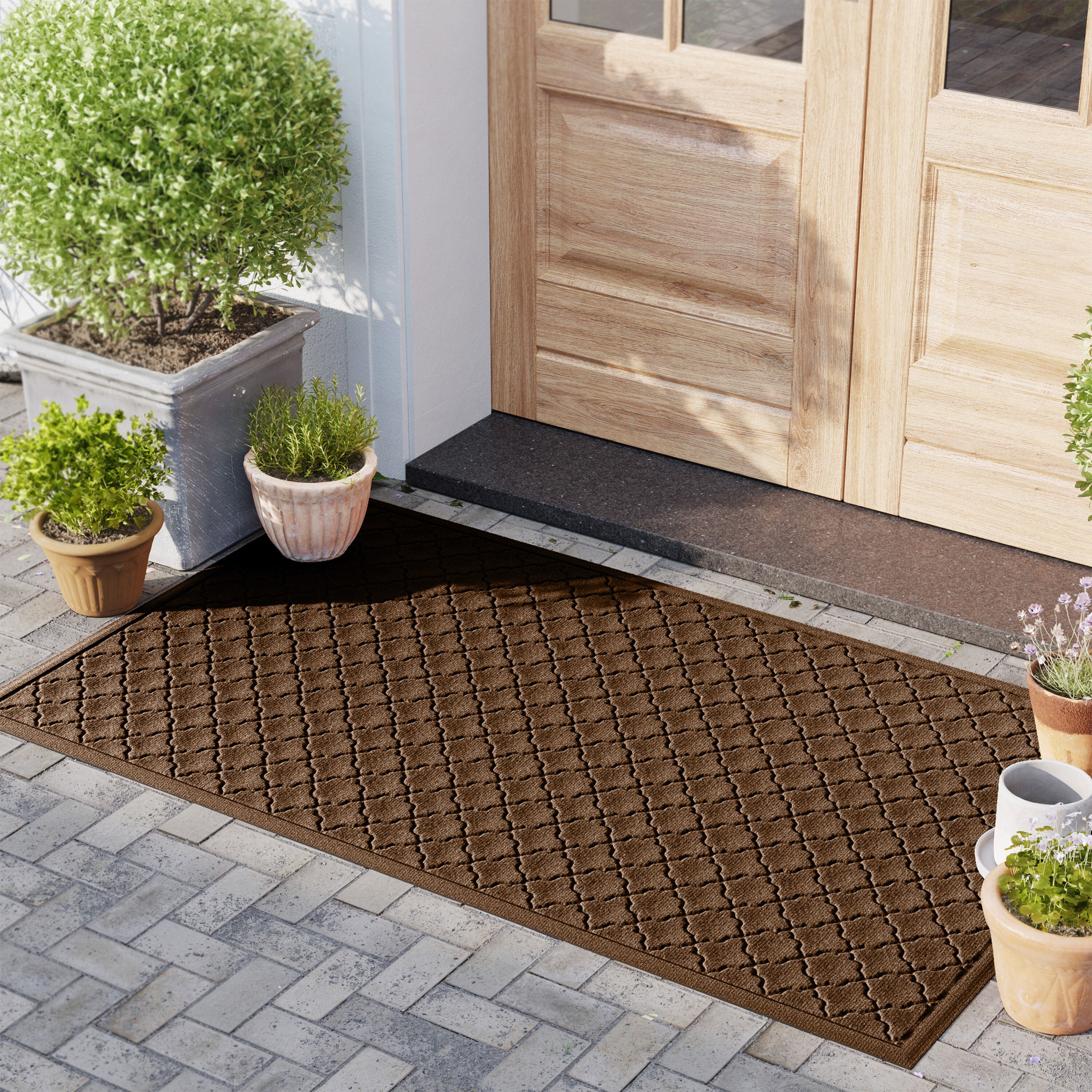 WaterHog® Cordova 4'x6' Indoor Outdoor Doormat – Plow & Hearth