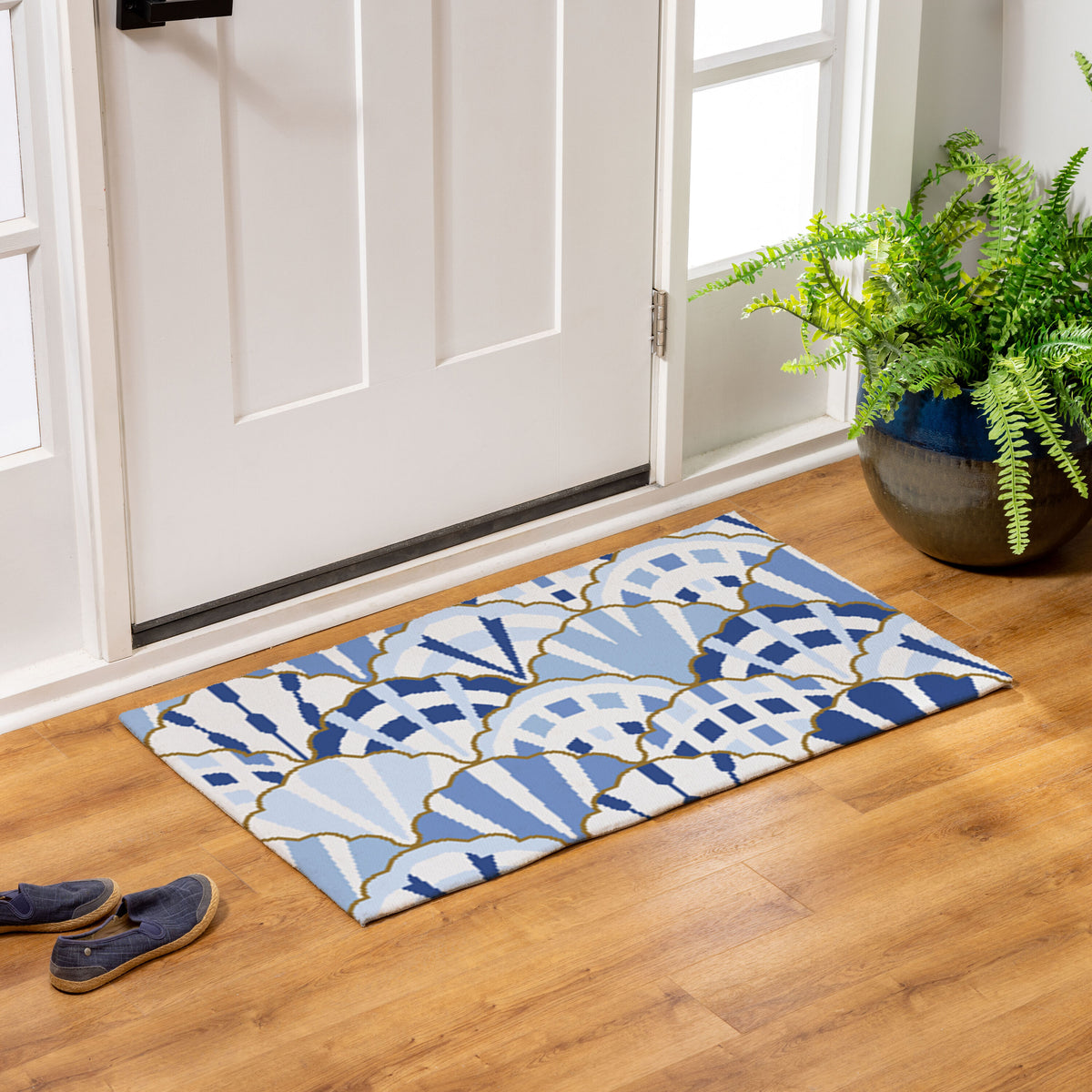 Blue White Shell Rug Blue Coastal Shells Pattern Indoor/Outdoor Hooked Rug 24