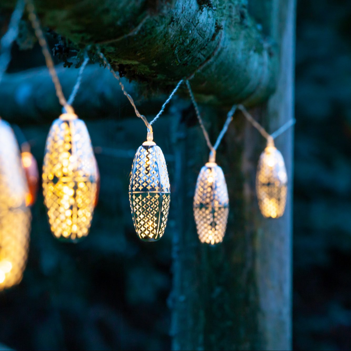 Metallic Marrakesh Star Solar String Lights – Plow & Hearth