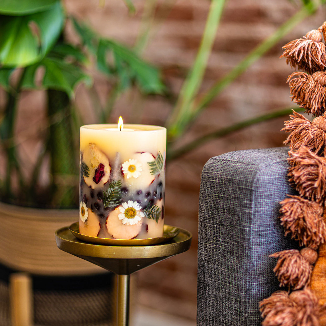 Rosy Rings Botanical Candle
