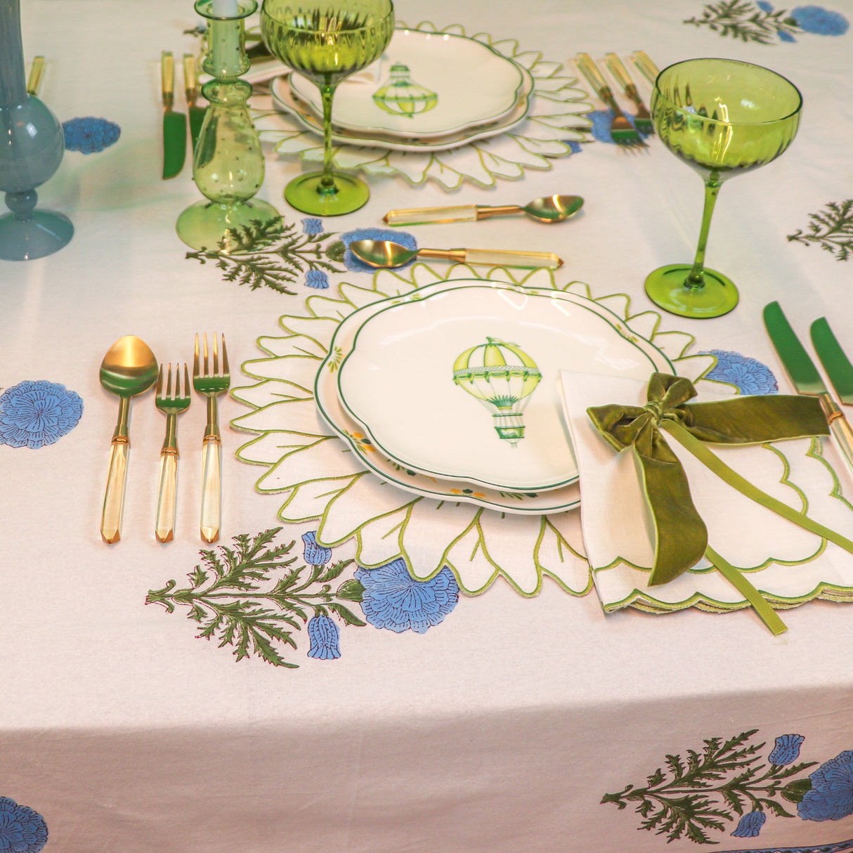 Toile de Blu Hortensia Tablecloth