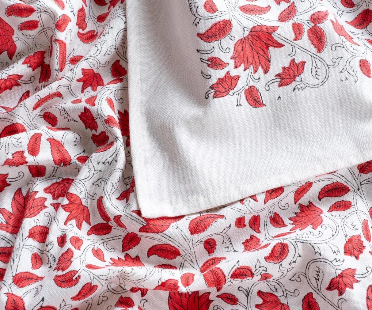 Floral Tablecloth - Red Cloth Tablecloth
