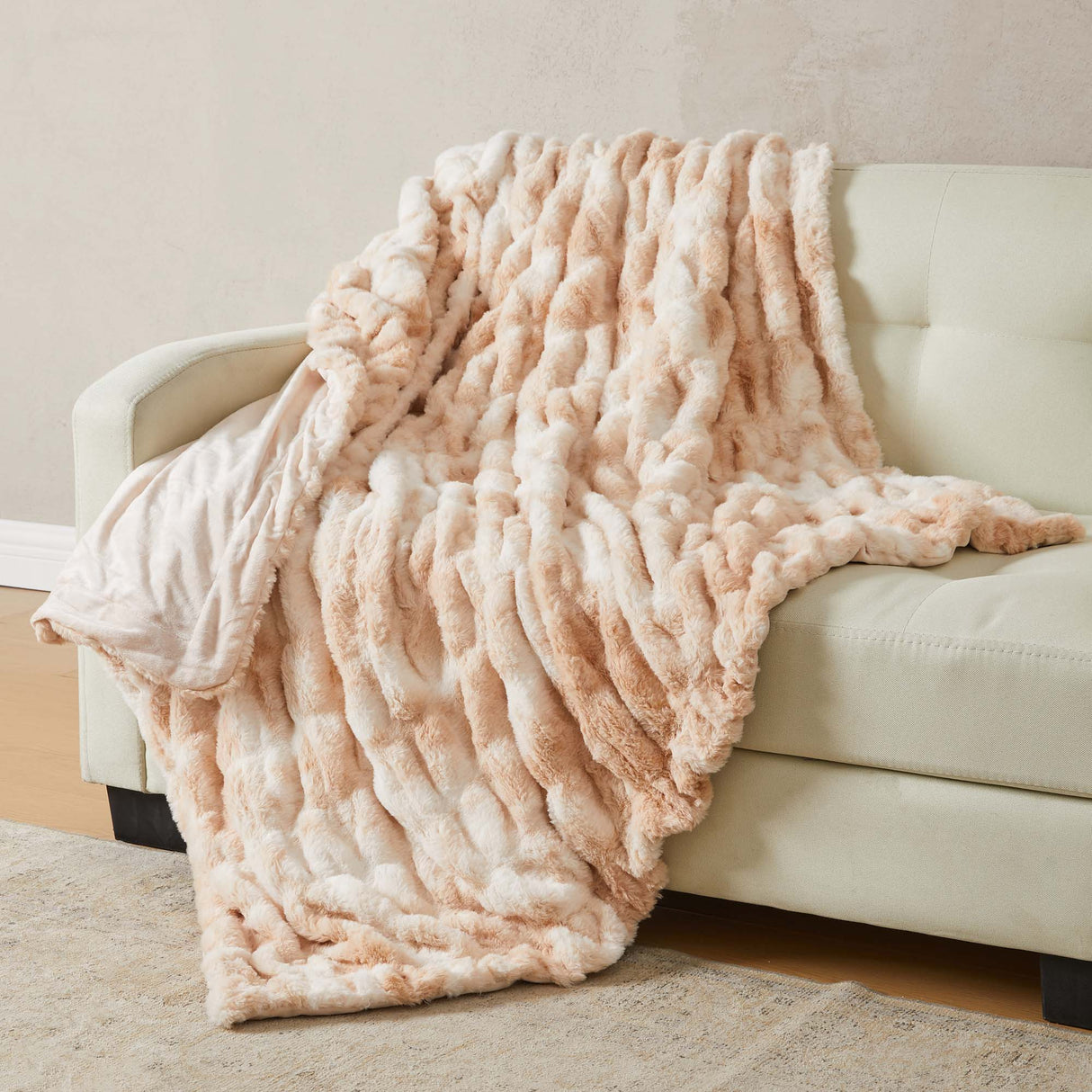 Ruched Faux Fur Throw Blanket - Alondra Collection