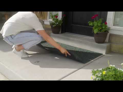 WaterHog® Indoor/Outdoor Cubes Doormat, 3' x 7' – Plow & Hearth