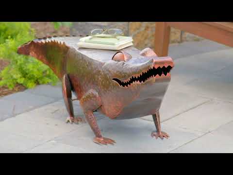 Handmade Painted Metal Alligator Side Table – Plow & Hearth