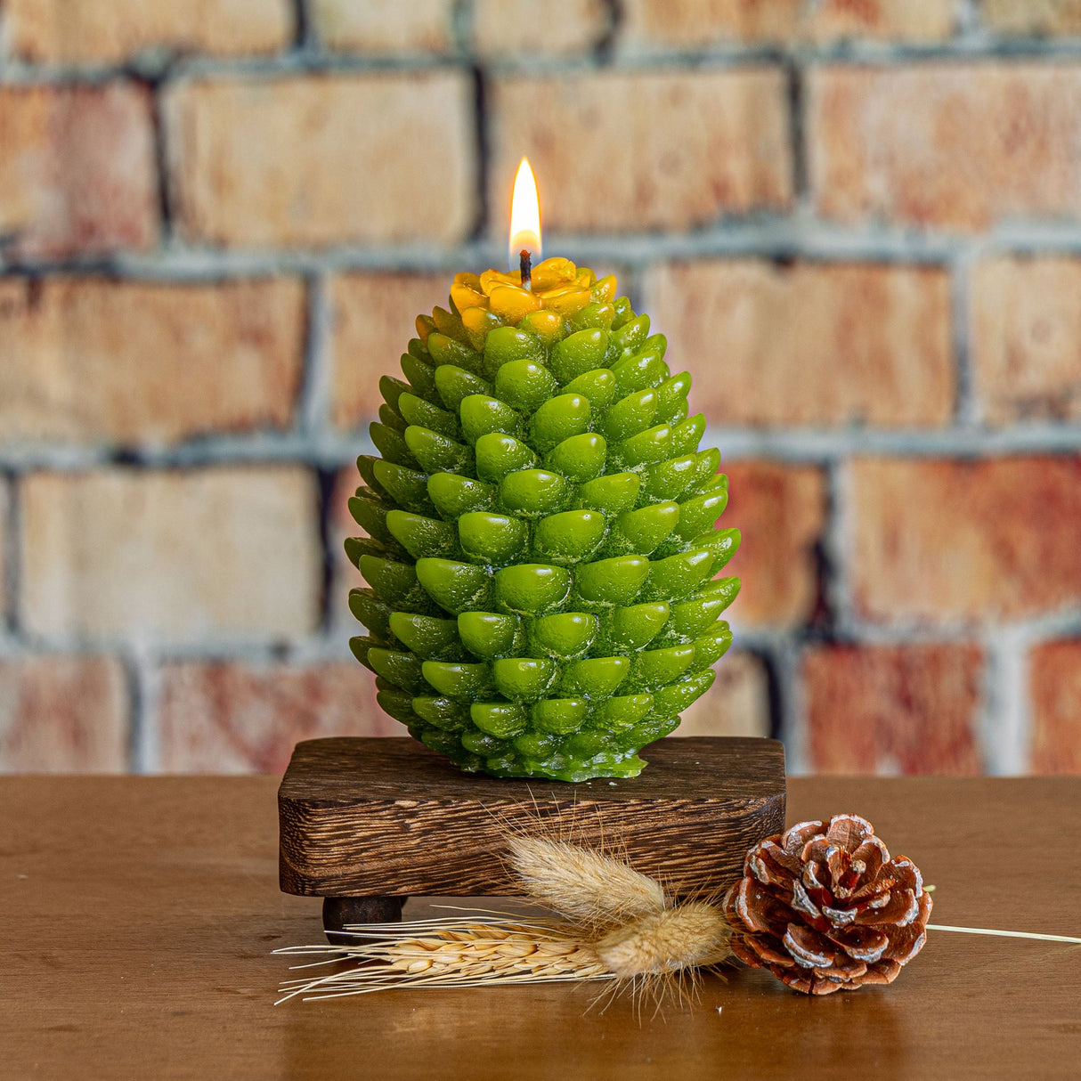 Signature Sculpted Pinecone Candle - Winterberry Frost