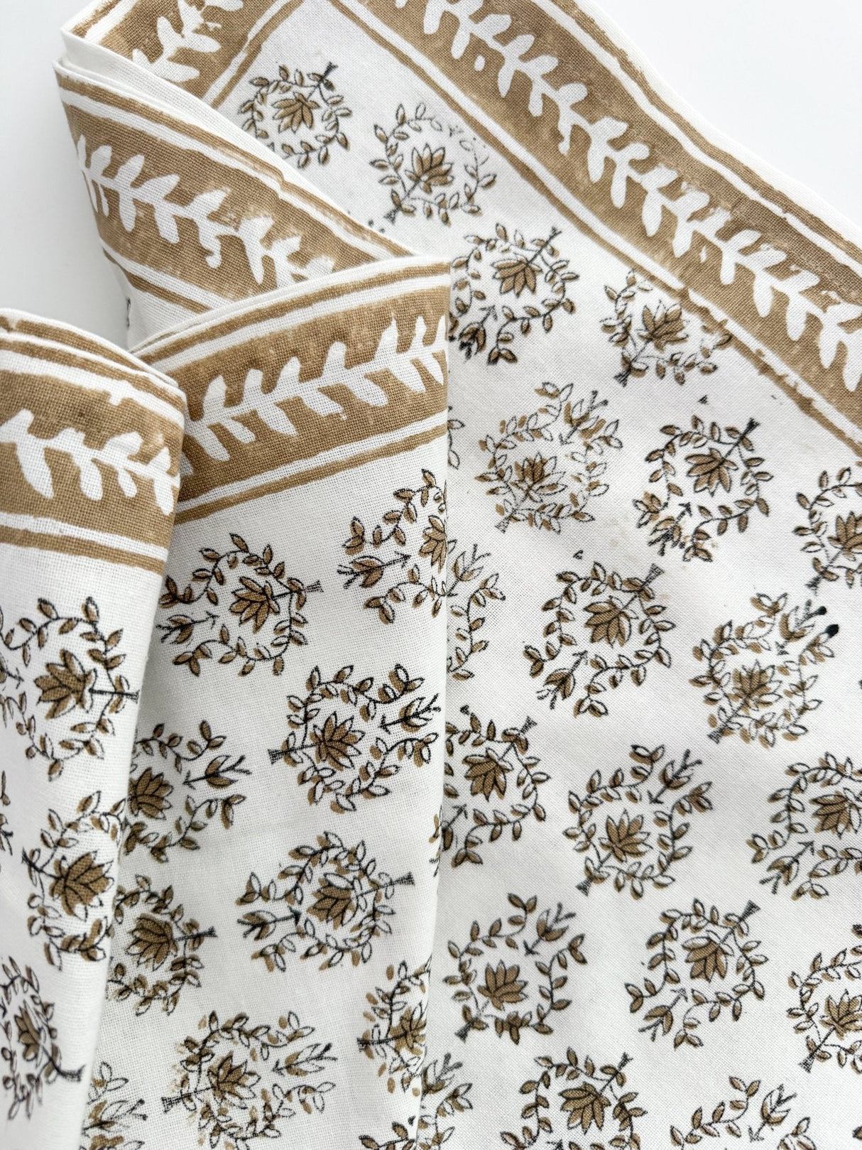 Lotus Table Throw
