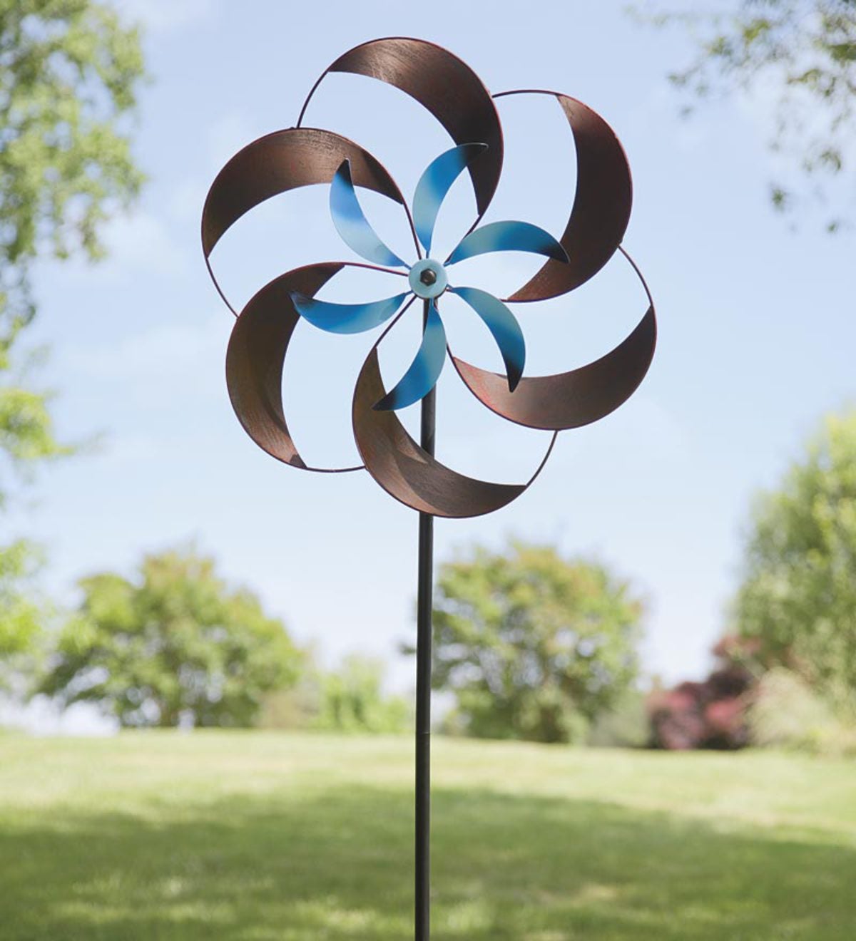 Two-Tone Pinwheel Metal Garden Spinner