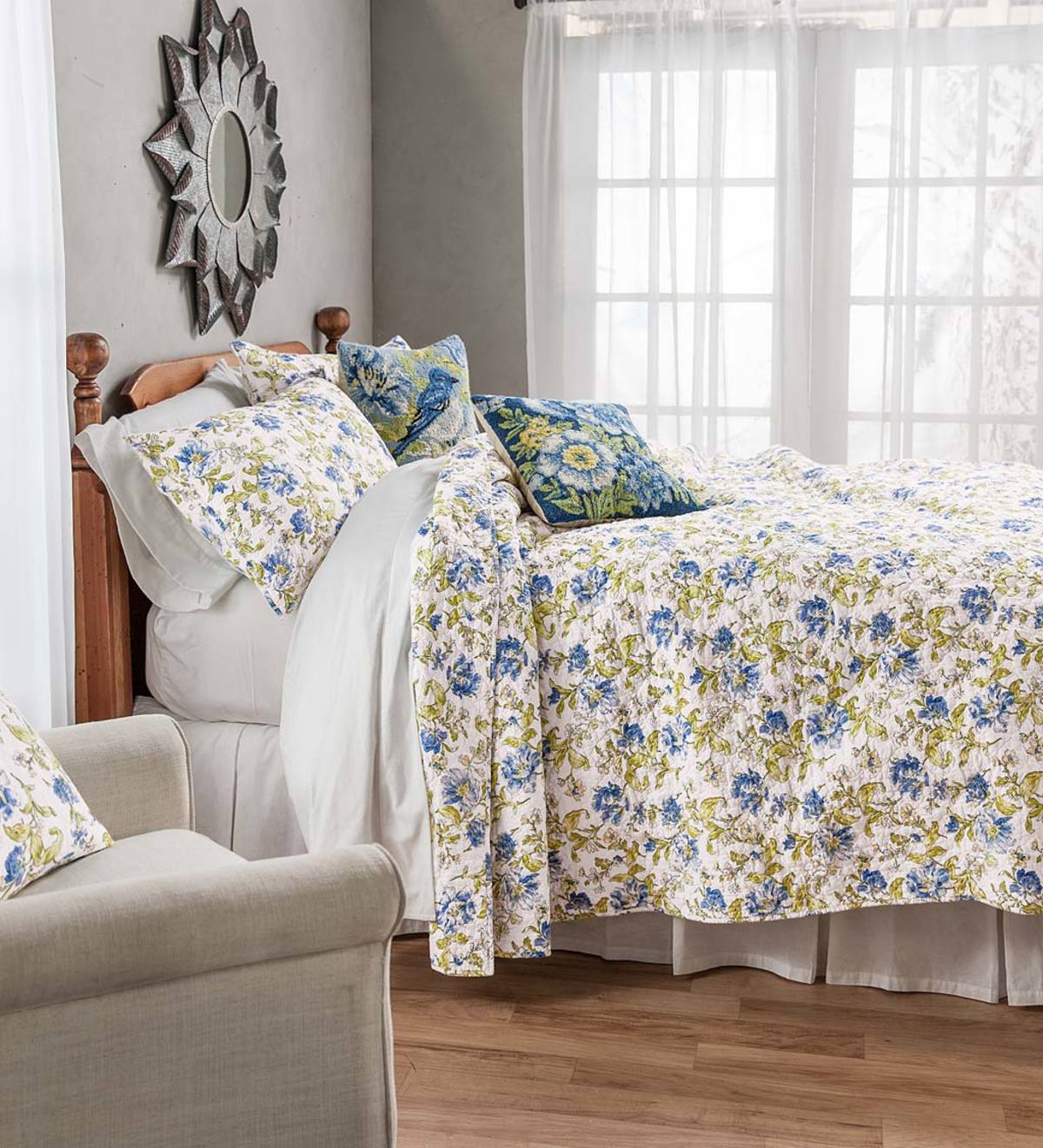 Charlotte's Garden Reversible Floral Quilt Set