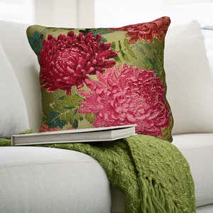 Indoor/Outdoor Chrysanthemum Polypropylene Throw Pillow