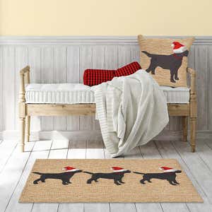 Indoor/Outdoor Hand-Hooked Christmas Dogs Accent Rug