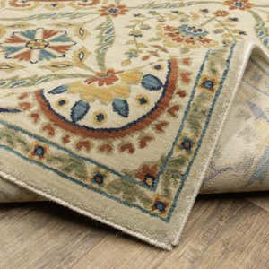 Indoor/Outdoor Clover Hill Meadow Polypropylene Rug