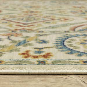 Indoor/Outdoor Clover Hill Meadow Polypropylene Rug