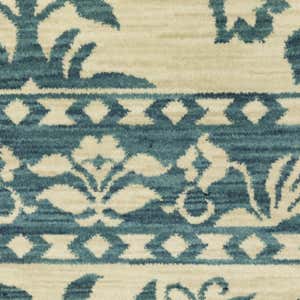 Clover Hill Porcelain Polypropylene Rug