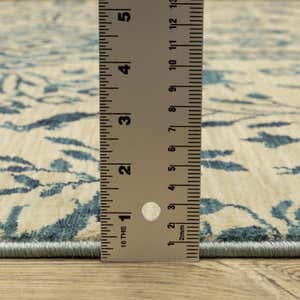 Clover Hill Porcelain Polypropylene Rug