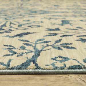 Clover Hill Porcelain Polypropylene Rug