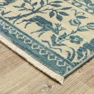 Clover Hill Porcelain Polypropylene Rug