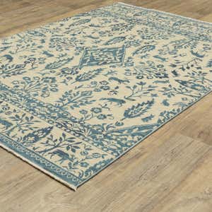 Clover Hill Porcelain Polypropylene Rug