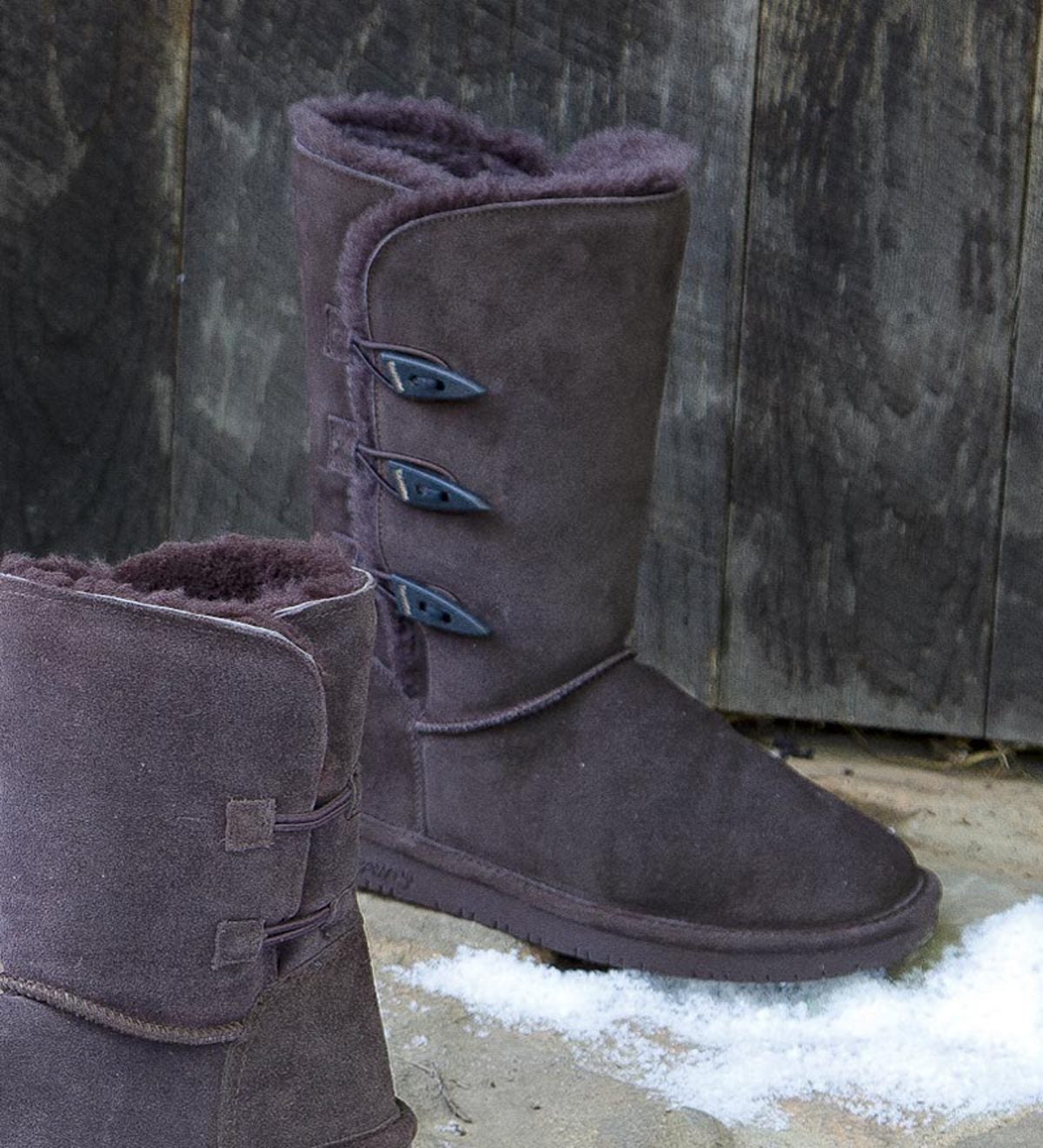 Bearpaw boots clearance buttons