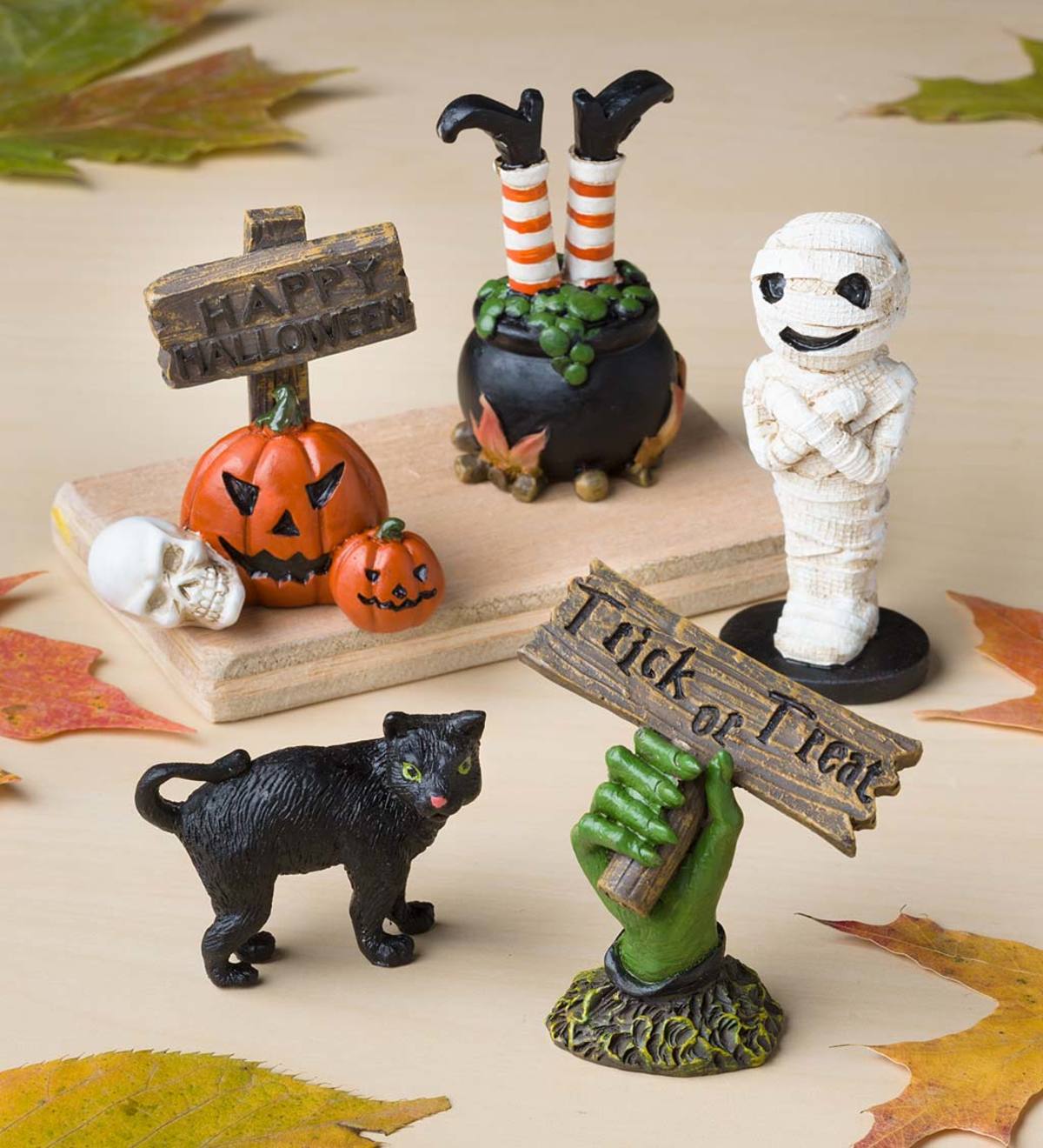 Miniature Halloween Decorations: Perfect for Spooky Vibes