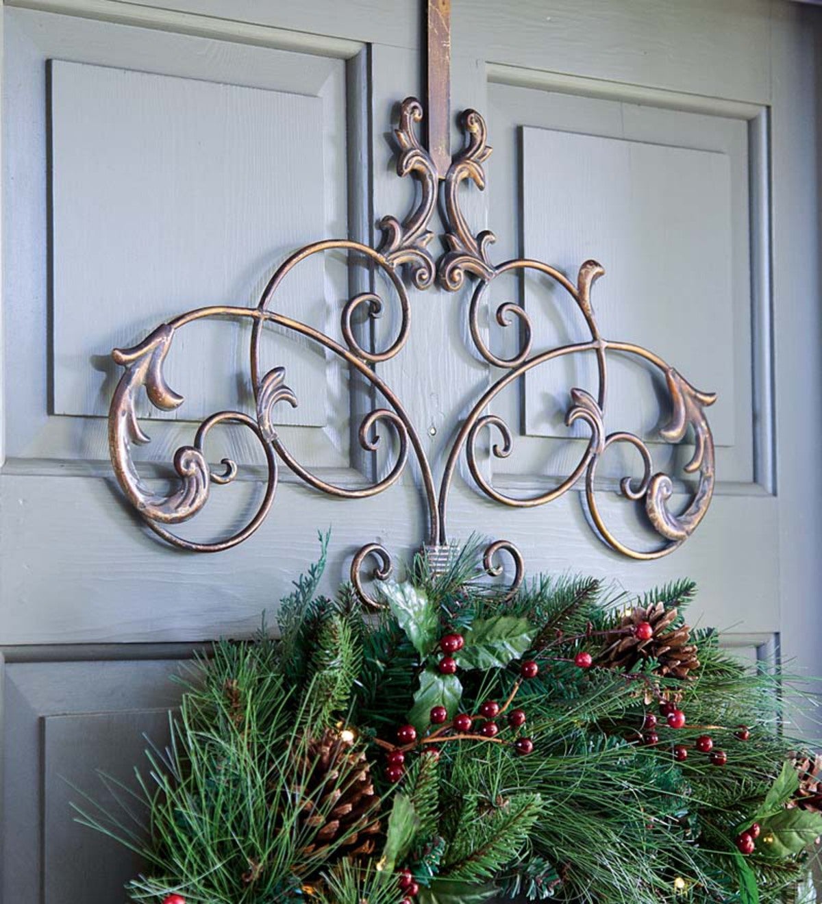 Ultimate Guide to Decorative Wreath Hangers: Style Meets Functionality