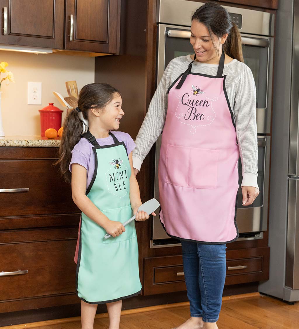  Elevate Kids Cooking Fun with Personalized Aprons – Toddler  Apron for Girls, Embroidered and Adorable Kids Aprons for Cooking! (White)  : Handmade Products