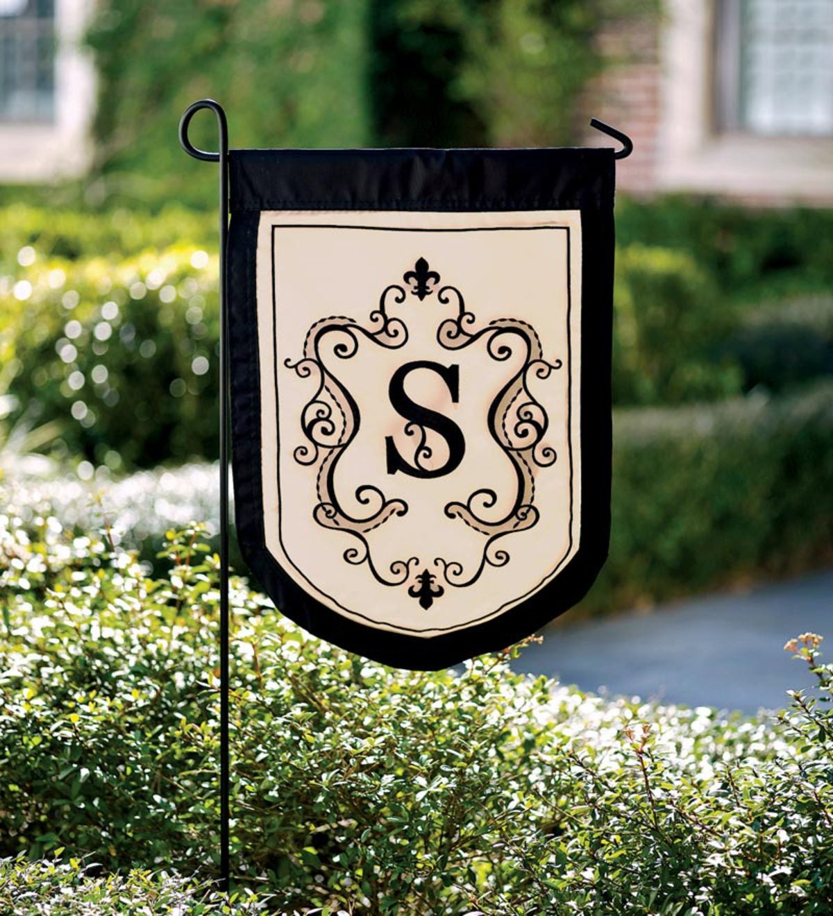 Monogrammed Garden Flag Plowhearth