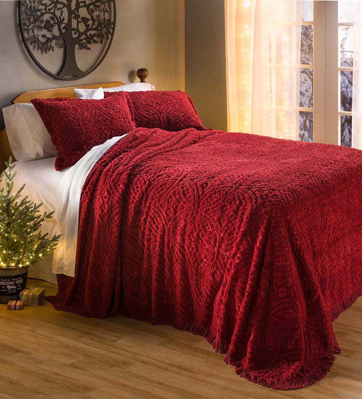 Queen Wedding Ring Tufted Chenille Bedspread Antique Red
