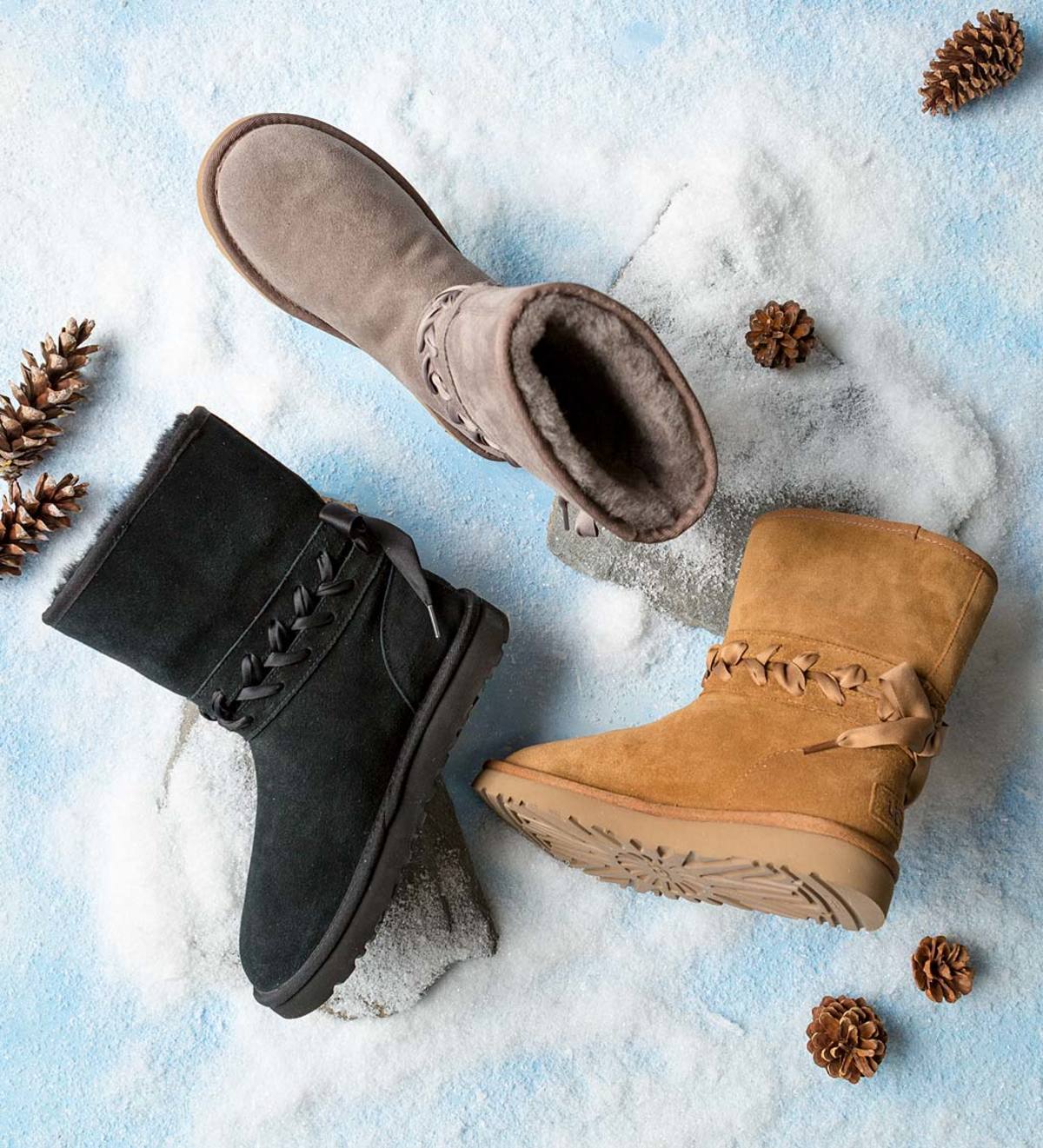 UGG Classic Lace Short Boots - Chestnut 