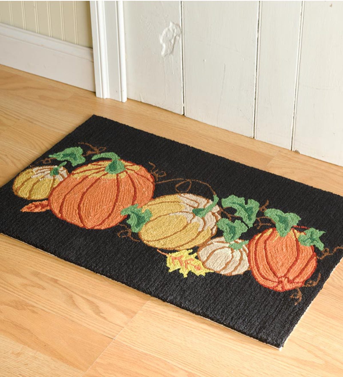 Washable Hand-Hooked Pumpkins Accent Rug | Plow & Hearth
