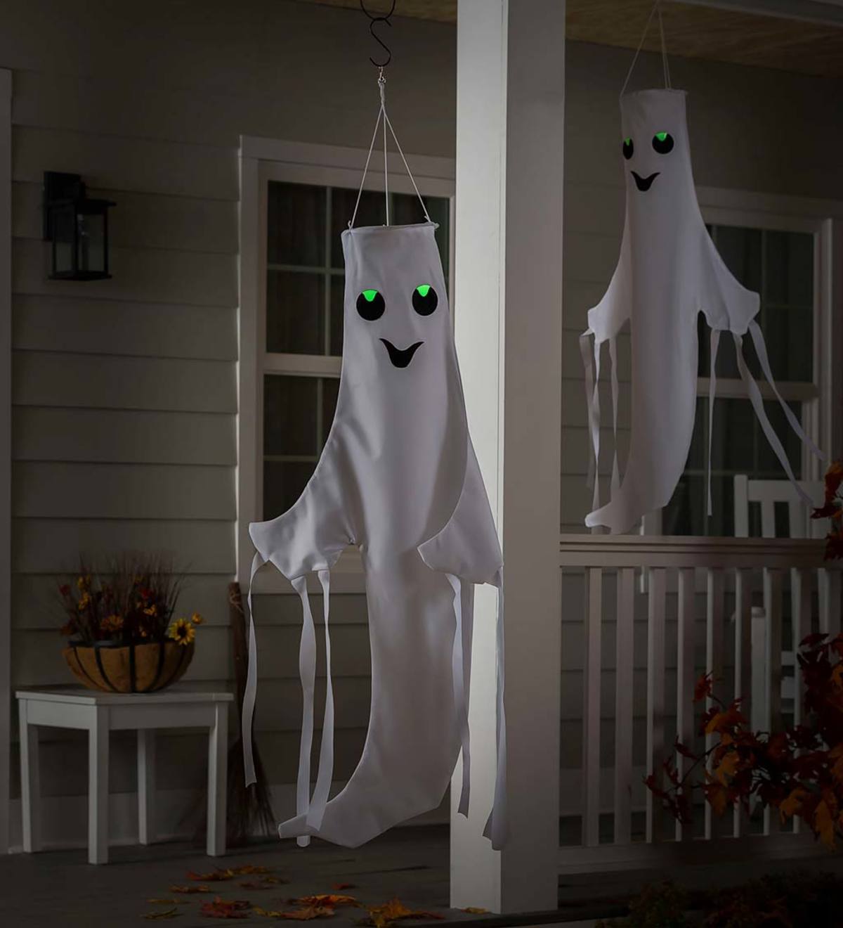 Set of 2 Halloween Smiling Ghost 43