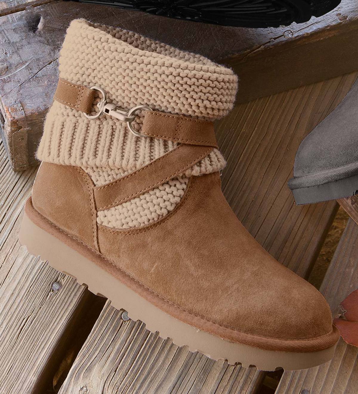UGG Purl Strap Boots - Chestnut - Size 