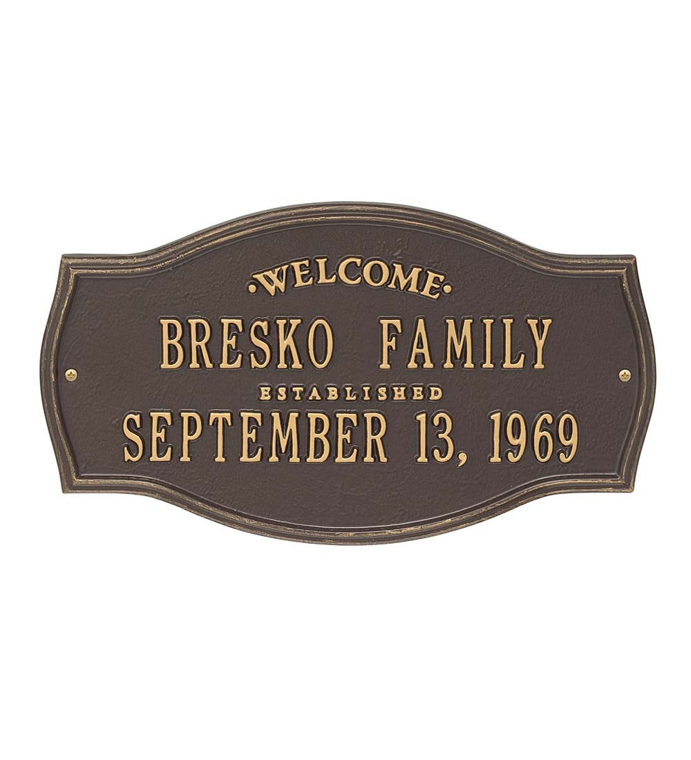 Heirloom Personalized Welcome Wall Plaque - Black | PlowHearth